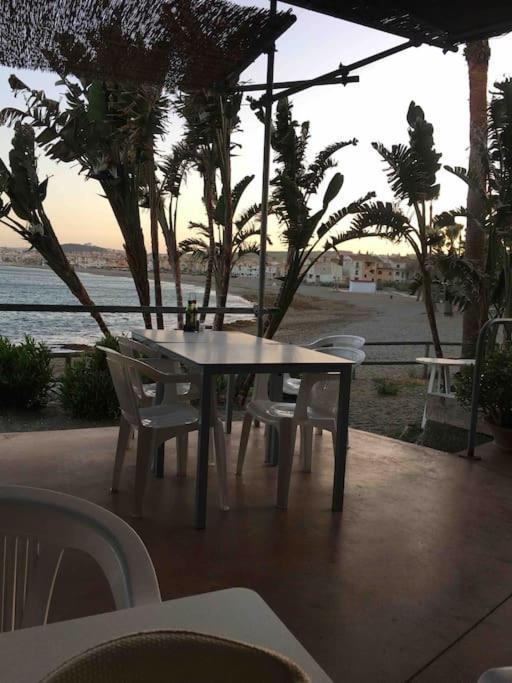 Superbe Appartement Avec Piscine A 800M De La Mer Bahia de Casares Eksteriør bilde
